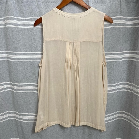 LUCKY BRAND / Cream Pop Over Sleeveless Vneck Top Size M - Picture 2 of 10
